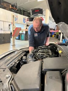 Distributieriem en waterpomp vervangen Autoborg Potgieter Stadskanaal