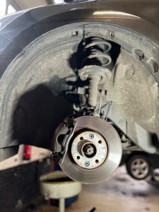 Schokbrekers vervangen Autoborg Potgieter Stadskanaal